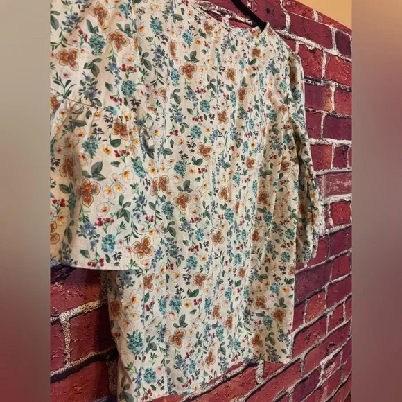 Floral Bell Sleeve Blouse - Picture 4 of 5